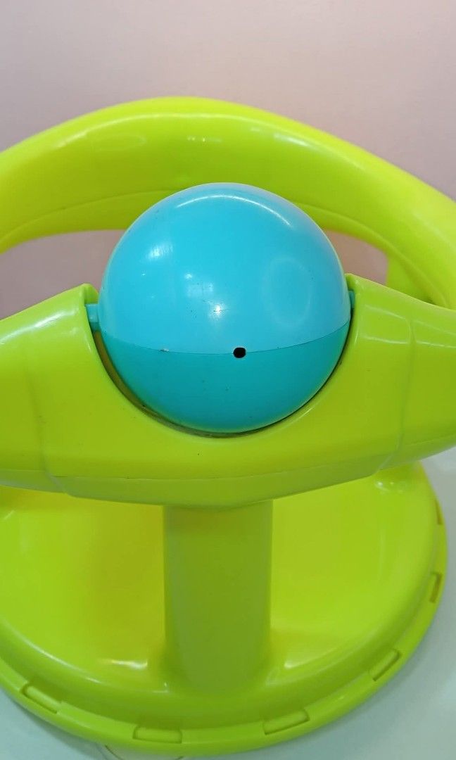 Safety First Swivel Bath Seat (Category: Bathtub & Bath Accessories) located in Pasig City. Submitted by qhuel_4021 (Listing ID 1433731206, Image 3). Description: Safety 1st Swivel Bath Seat preloved from U.K. DETAILS ✅It is designed to provide support for babies who can sit up on their own, typically between 6 and 12 months old. ✅The seat features a 360-degree swivel action to help parents wash their child more easily. ✅It has a rotating ball to