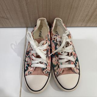 (Kategori: ) berada di . Dikirim oleh caarolinew (ID iklan 1433736475, Gambar 1). Deskripsi: .