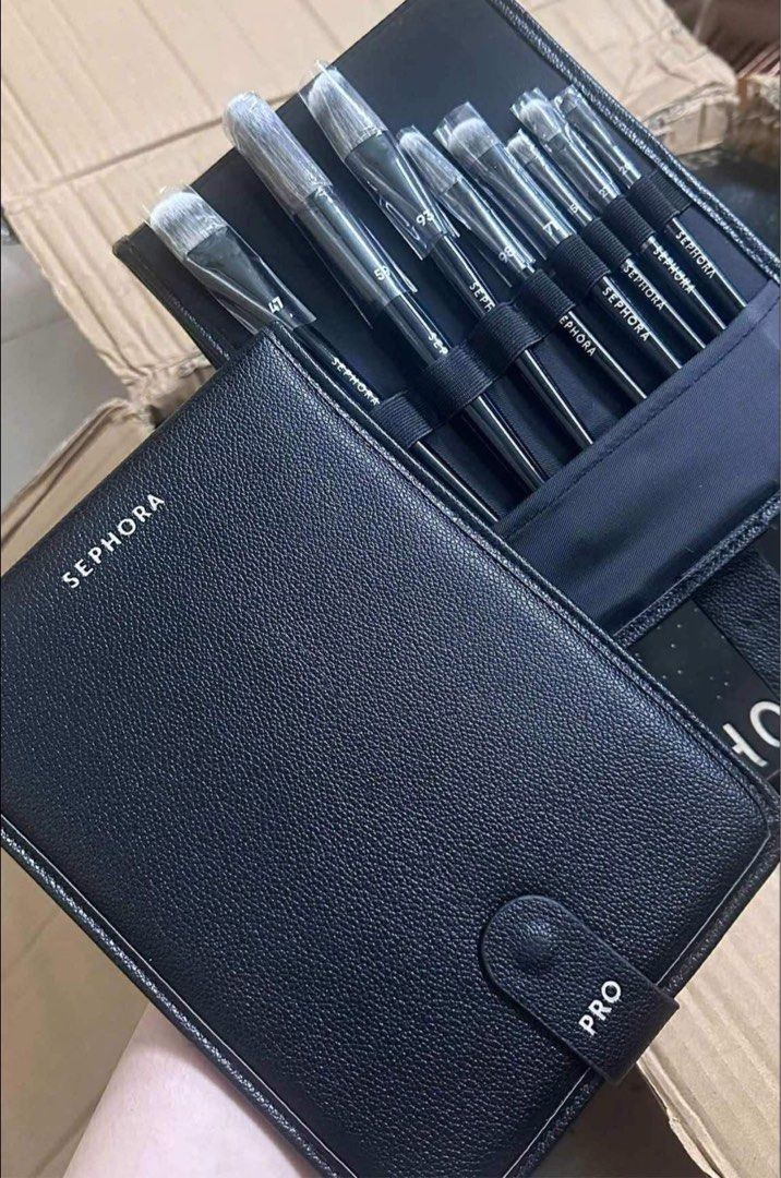 Sephora Pro Brush Set (Category: Makeup) located in Pasay City. Submitted by rawzaleen (Listing ID 1433745974, Image 1). Description: .