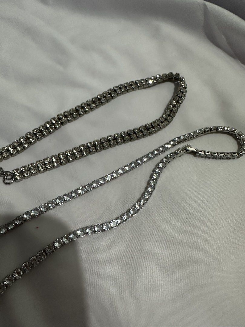 Necklaces (Category: Necklaces) located in Pasay City. Submitted by j9declutter (Listing ID 1433731389, Image 2). Description: Carousell Decluttering! Selling low!!! Pick-up via grab/move it/joyride/angkas/lalamove. Meet-up location: Lrt Edsa station NO COD! If in doubt, wag bumili 😁 You can pay thru BPi & Gcash only. Happy shopping! ❤️❤️❤️ The other necklace needs cleaning.