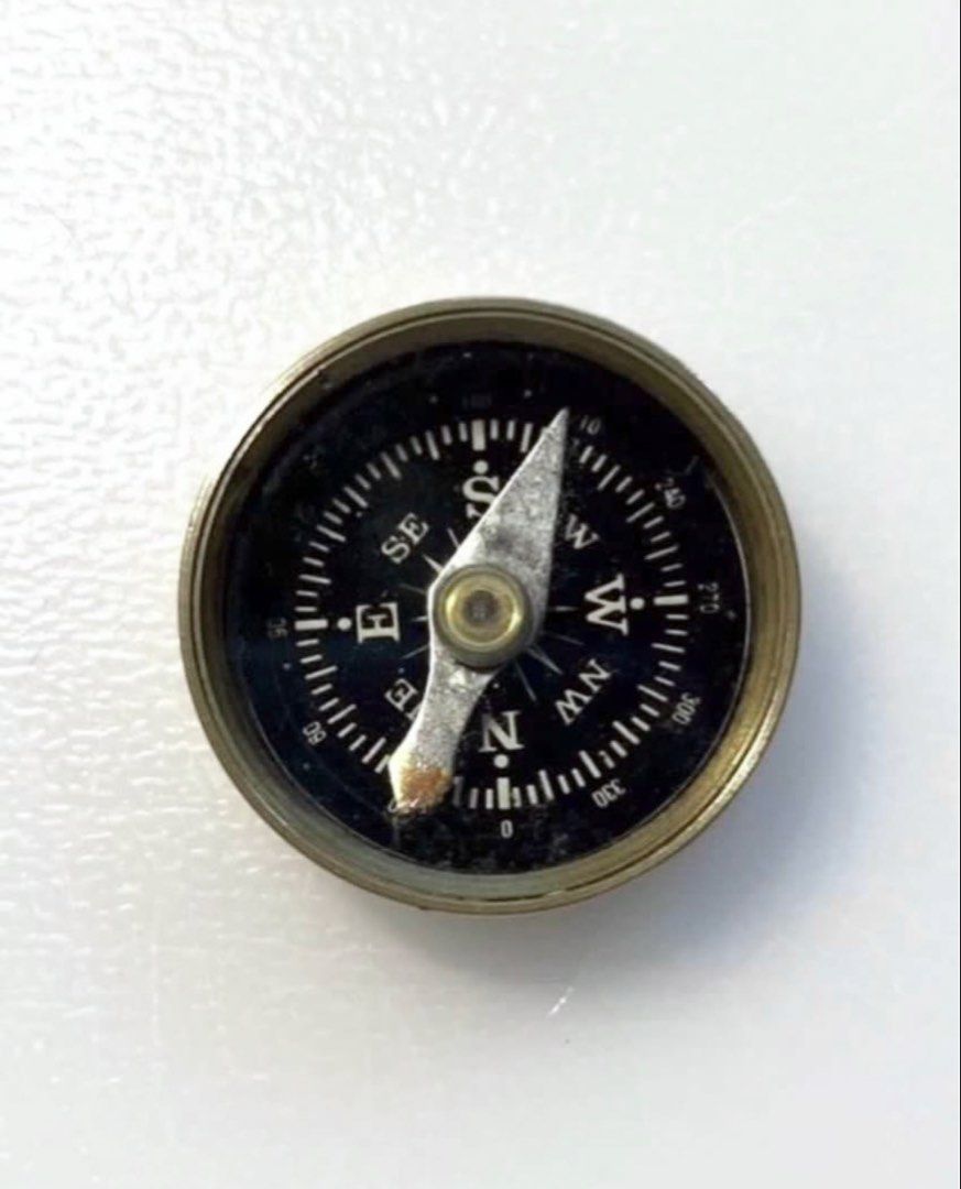 Solid Brass Compass (Category: Vintage Collectibles) located in Singapore. Submitted by jesslee8899 (Listing ID 1433646791, Image 3). Description: Vintage solid heavy brass compass Diameter 3.5cm In working condition Collector’s item .