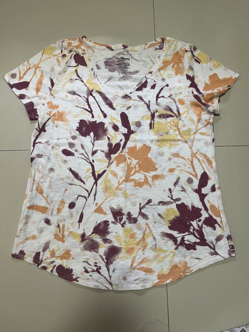 Sonoma The Everyday Tee Floral Print (Category: Tshirts & Polo Shirts ) located in General Trias. Submitted by walterwhiteyo (Listing ID 1433591894, Image 1). Description: .