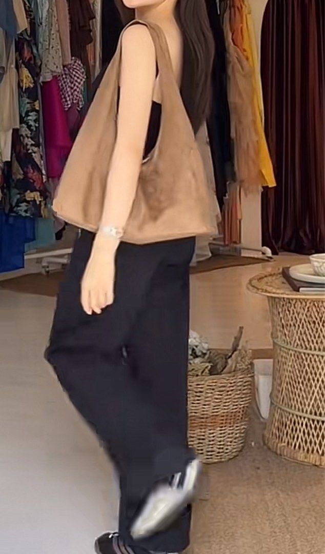 Stradivarius Faux Suede Shoulder Bag (Category: Shoulder Bags) located in Cavite. Submitted by folkrory (Listing ID 1433636843, Image 3). Description: - brand new, bought for 2395 - RFS: not being used, impulse buy.