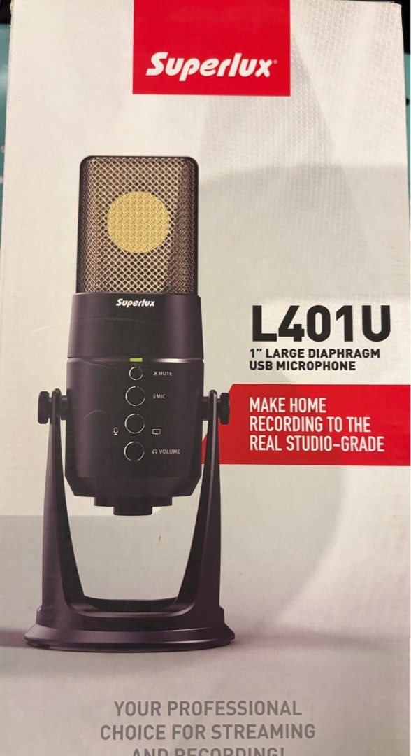 SUPERLUX L401U 1"大振膜 USB 錄音咪 condenser microphone （分類：咪高風/麥克風）位於 Hong Kong。 由 blackwhitemilk 提交（商品編號 1433772857，圖片 1）。簡介： 只打開過包裝 沒有使用過 原價$1190。