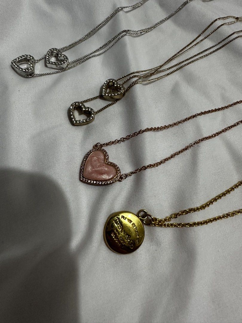 Take all for 150 only!!! (Category: Necklaces) located in Pasay City. Submitted by j9declutter (Listing ID 1433719453, Image 2). Description: Decluttering! Selling low!!! Pick-up via grab/move it/joyride/angkas/lalamove. Meet-up location: Lrt Edsa station NO COD! If in doubt, wag bumili 😁 You can pay thru BPi & Gcash only. Happy shopping! ❤️❤️❤️ .