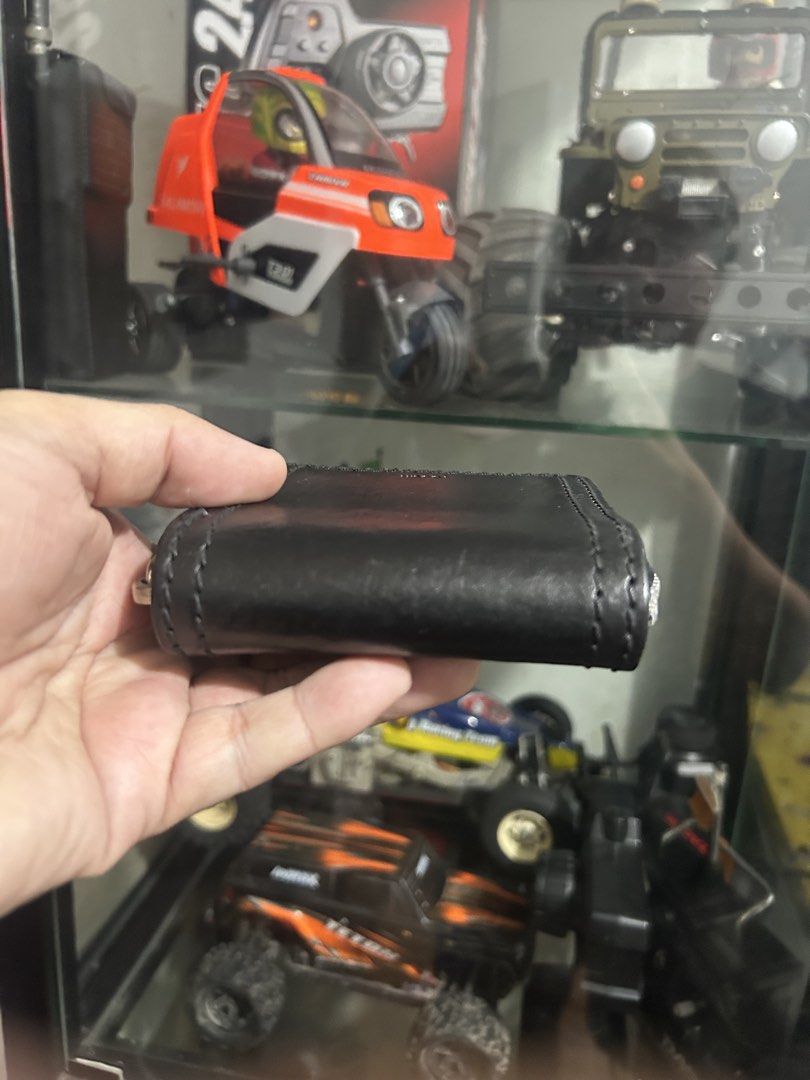 Tough jeans Leather Zip Around Wallet (Category: Wallets & Card Holders) located in Lubao. Submitted by 23dang (Listing ID 1433700505, Image 2). Description: - Black leather zip-around wallet - Brand: Tough - Main compartment - Small inner pocket - Leather zipper pull - Classic design .
