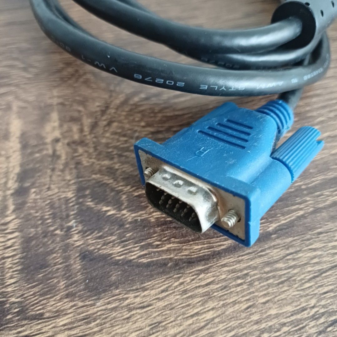 VGA and Ethernet Cables441452770666096642