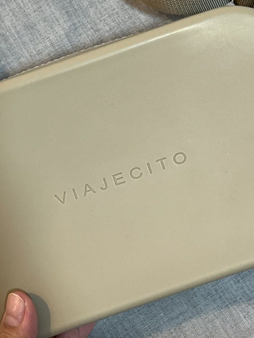 Viajecito Classic Set in Fog (Splashkit) (Category: Shoulder Bags) located in Quezon City. Submitted by namasteing (Listing ID 1433646048, Image 2). Description: 💌 inner lining needs washing. haven't found the time to do that hence the low price 💌 retails for 3580php 💌 it has a silicone exterior so it is so easy to maintain. just wipe with a wet one and it's clean! 💌 no flaws or issues - just needs washing :).