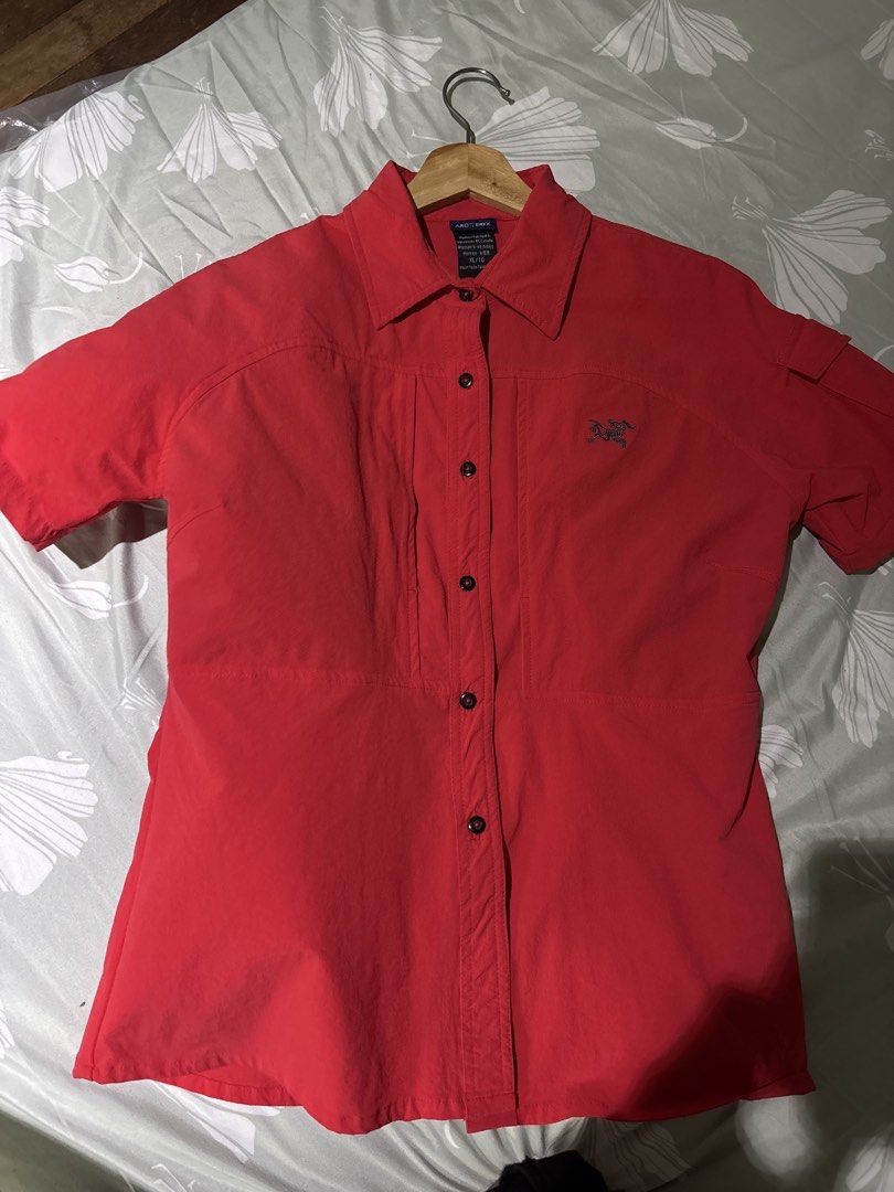 Vintage Arcteryx polo (Category: Shirts) located in Quezon City. Submitted by bigbert99 (Listing ID 1433718215, Image 1). Description: Arc’teryx Women’s Technical Hiking Shirt – Ventilated / Lightweight (XL) Rare Arc’teryx technical short sleeve shirt – perfect for hiking, travel, and everyday wear. Details: - Brand: Arc’teryx - Size: Women’s XL (see measurements below) - Color: Bright Red - Condition: : no holes, minor signs of use Features: - L