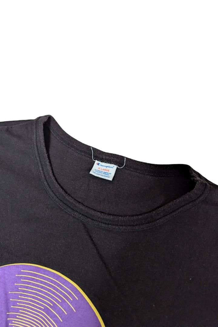 Vintage Champion Turntable 2000s Graphic Tee (Category: Tshirts & Polo Shirts ) located in Caloocan City. Submitted by losfinds (Listing ID 1433758568, Image 2). Description: Vintage Champion Turntable 2000s Graphic Tee length: 28 width: 21 Size: XL 550 + sf.