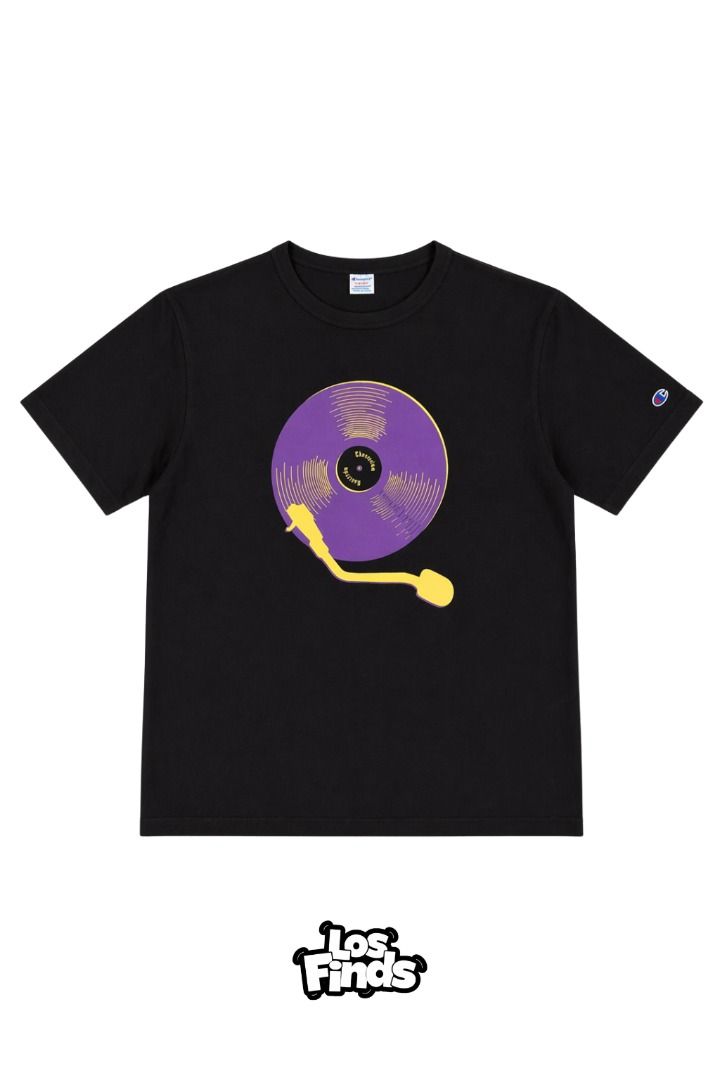 Vintage Champion Turntable 2000s Graphic Tee (Category: Tshirts & Polo Shirts ) located in Caloocan City. Submitted by losfinds (Listing ID 1433758568, Image 1). Description: Vintage Champion Turntable 2000s Graphic Tee length: 28 width: 21 Size: XL 550 + sf.