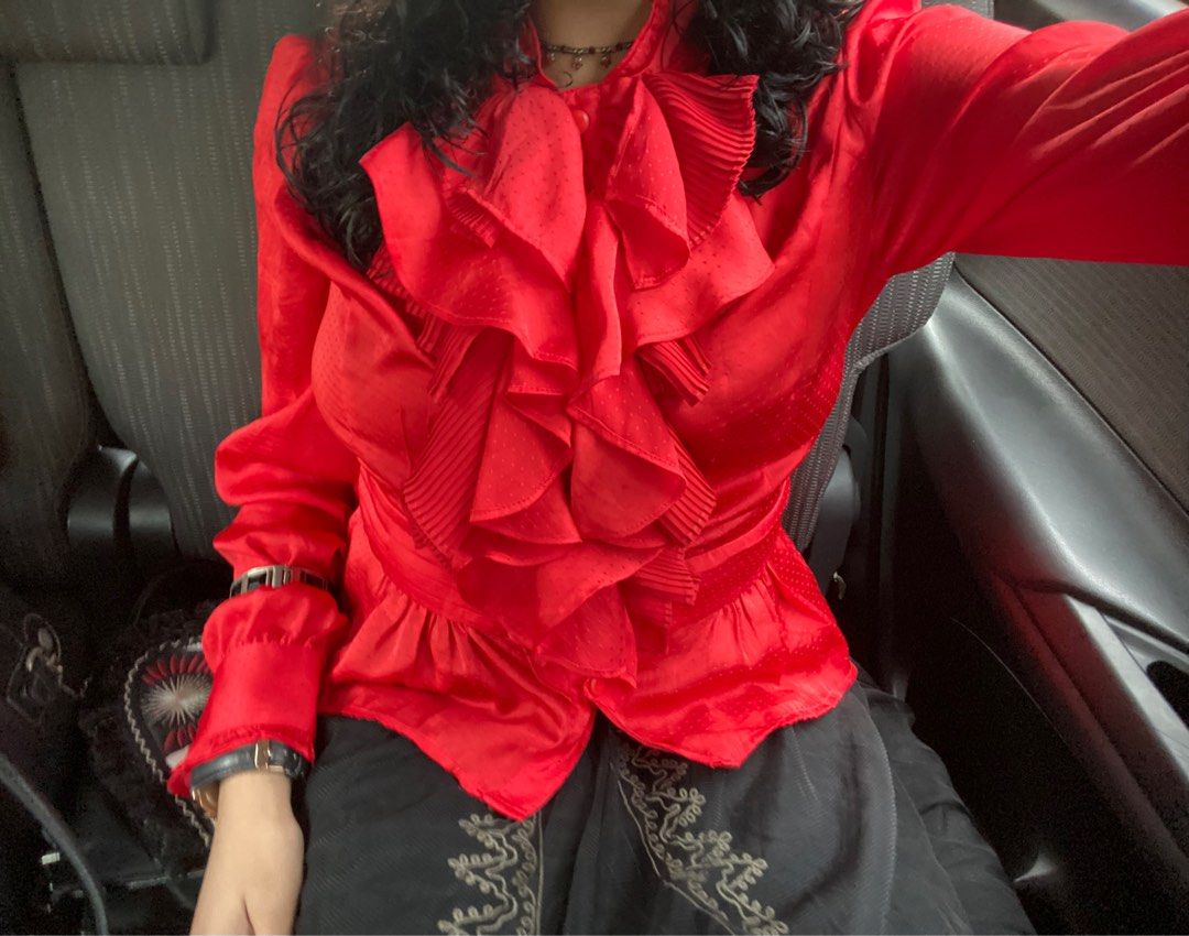 Vintage Gothic Lolita Ruffle Blouse (Category: Longsleeves) located in Manila. Submitted by catlia (Listing ID 1433640044, Image 2). Description: Used once Complete buttons and etc..