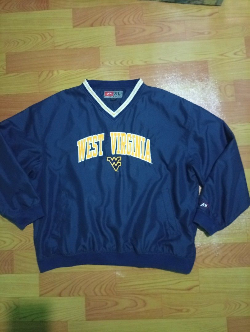 Vintage Pro Player West Virginia Mountaineer Pullover (Category: Coats, Jackets and Outerwear) located in Manila. Submitted by mojonarchives (Listing ID 1433608790, Image 3). Description: Vintage Pro Player West Virginia embroidery Mountaineer Pullover sweater/ Jacket 2 side Pocket 1 Side zipper 100% Polyester size:XL Dimes:W27xL28 Sleeves:25 inches Condition Excellent Colorate 9.5/10 issue: minimal sign of usage unnoticeable location Quezon city
