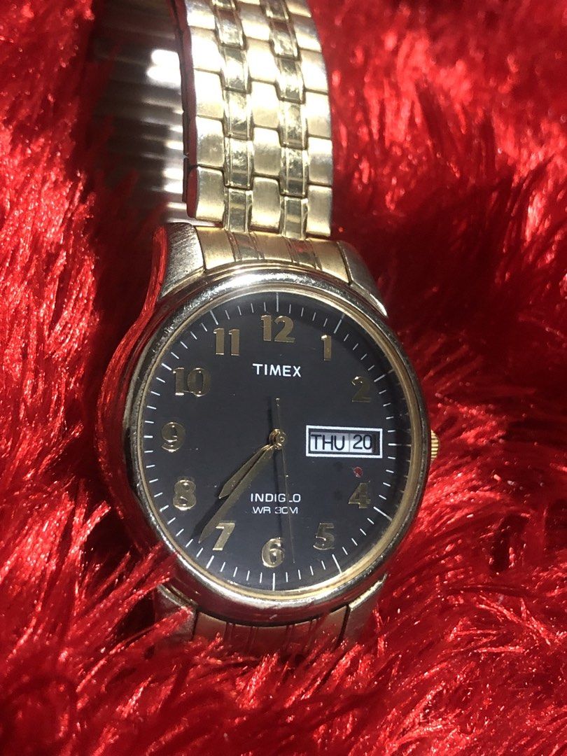 Vintage Timex Indiglo Gold Tone (Category: Men's Watches) located in Imus. Submitted by verjel-31076 (Listing ID 1419445663, Image 2). Description: Working Indiglo working Clean glass.
