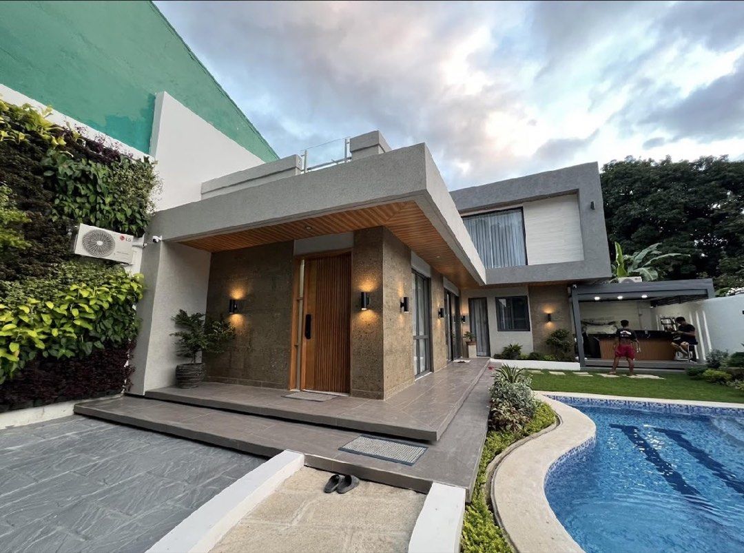 VISTA VERDE EXECUTIVE VILLAGE (Category: House & Lot) located in Taguig. Submitted by monique.theleadrealty (Listing ID 1433673467, Image 1). Description: *❗STILL AVAILABLE - VISTA VERDE EXECUTIVE VILLAGE❗* Property Code: *1741-SHL-VVEV* *Vista Verde Executive Village* 3 Storey 4 Bedroom 4 T&B 1 Parking Floor Area: 385 sq.m. Lot Area: 229 sq.m. Fully Furnished With swimming pool and a heated jacuzzi *Photos*: https://drive.google.com/drive/folder