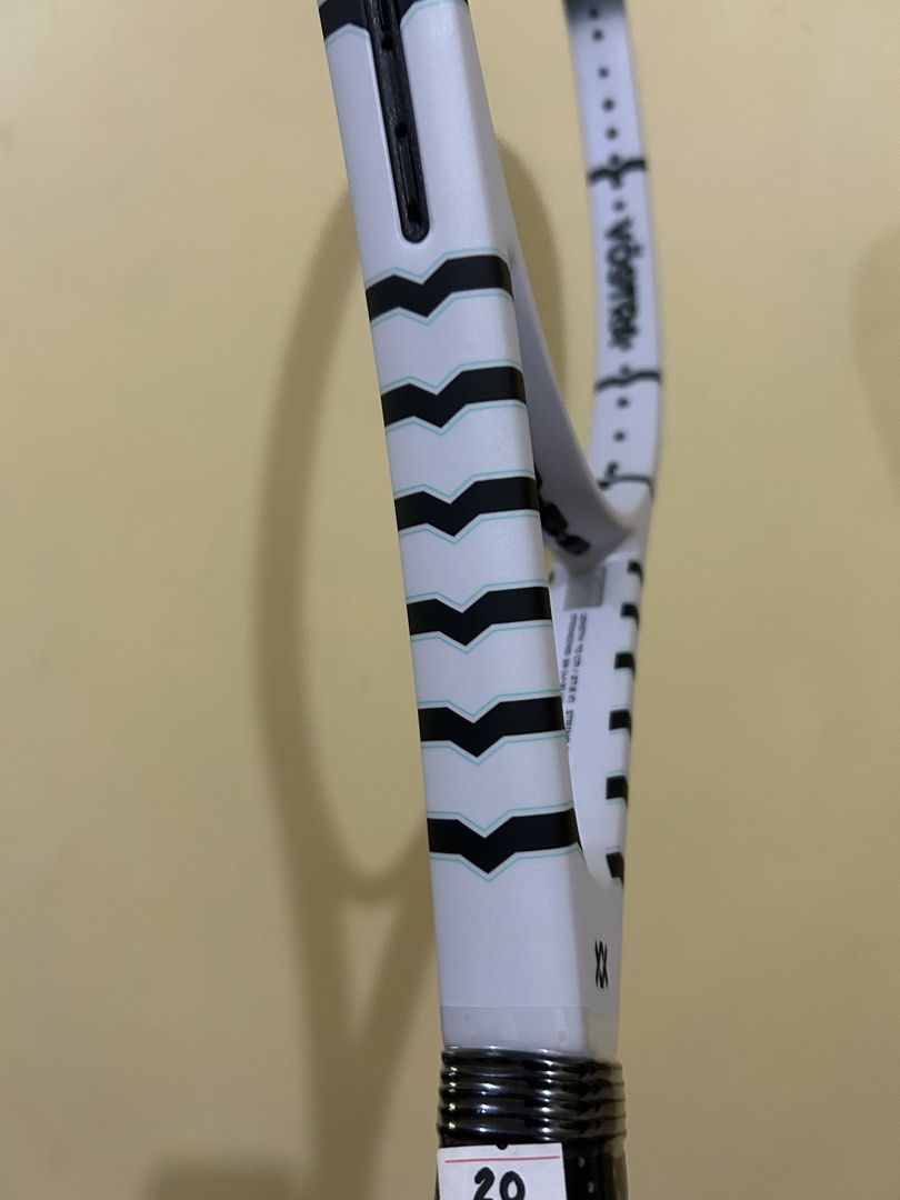 Volkl Vostra v2 Tennis Racket (Category: Racket and Ball Sports) located in Muntinlupa City. Submitted by mbelda09 (Listing ID 1433624960, Image 3). Description: Volk Vostra V2 115 sq inch 265 grams 27.6 inch length 16x19 Brand new Grip 3 6,800 pesos Alabang / BGC.