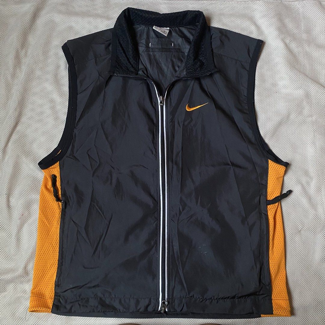 vtg nike vest (Category: Vests) located in Manila. Submitted by ianvaldecantos_11 (Listing ID 1433598376, Image 1). Description: 💥VTG NIKE VEST JACKET💥 size S on tag Dimes: W | 21 L | 25 ₱ 450 + sf Unli vouch & Unli vc 📍Laguna.