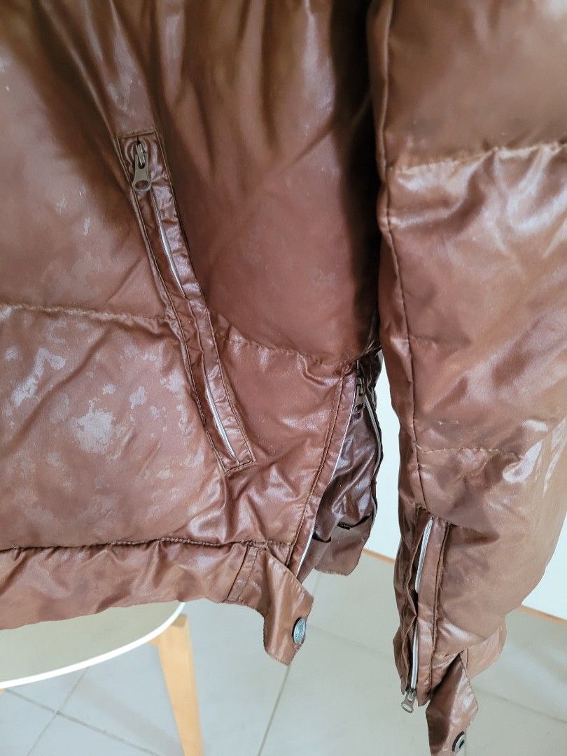Winter jacket (Category: Coats, Jackets and Outerwear) located in Singapore. Submitted by daffodils7 (Listing ID 1433651218, Image 6). Description: Winter jacket. Length of sleeve 68 cm. length of jacket 70 cm. length of shoulder 49 cm..