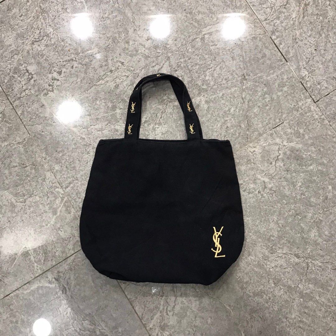 Yves Saint Laurent Canvas Tote Bag (Category: Luxury Bags & Wallets) located in Bacolod City. Submitted by cdargg (Listing ID 1433749970, Image 1). Description: Ysl Canvas Tote Bag •Measurements: Width 14in Length 13in •9.5/10 Color Rate •Excellent Condition •No issue.
