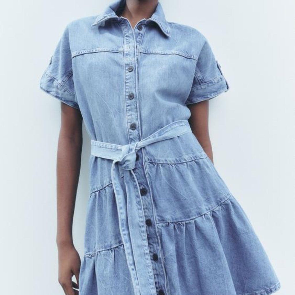 ZARA DENIM DRESS (Category: Dresses) located in Quezon City. Submitted by 09182021 (Listing ID 1433583072, Image 2). Description: Original zara Wala na tag kasi pinalaban ko na Pero NEVER ko pa naisuot Medium What you see is what you get No when worn .