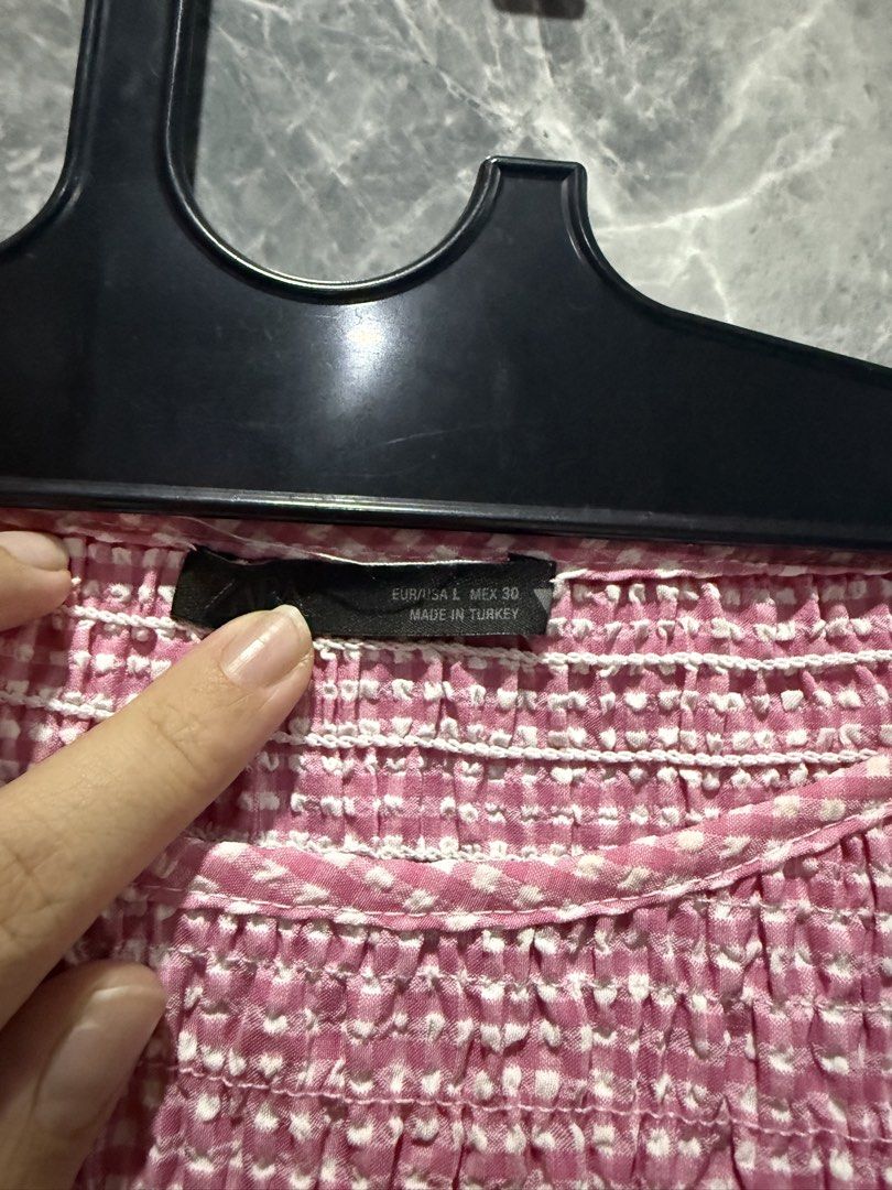 Zara pink gingham dress (Category: Dresses) located in Manila. Submitted by declutterwithg (Listing ID 1433718006, Image 3). Description: Used once only L.