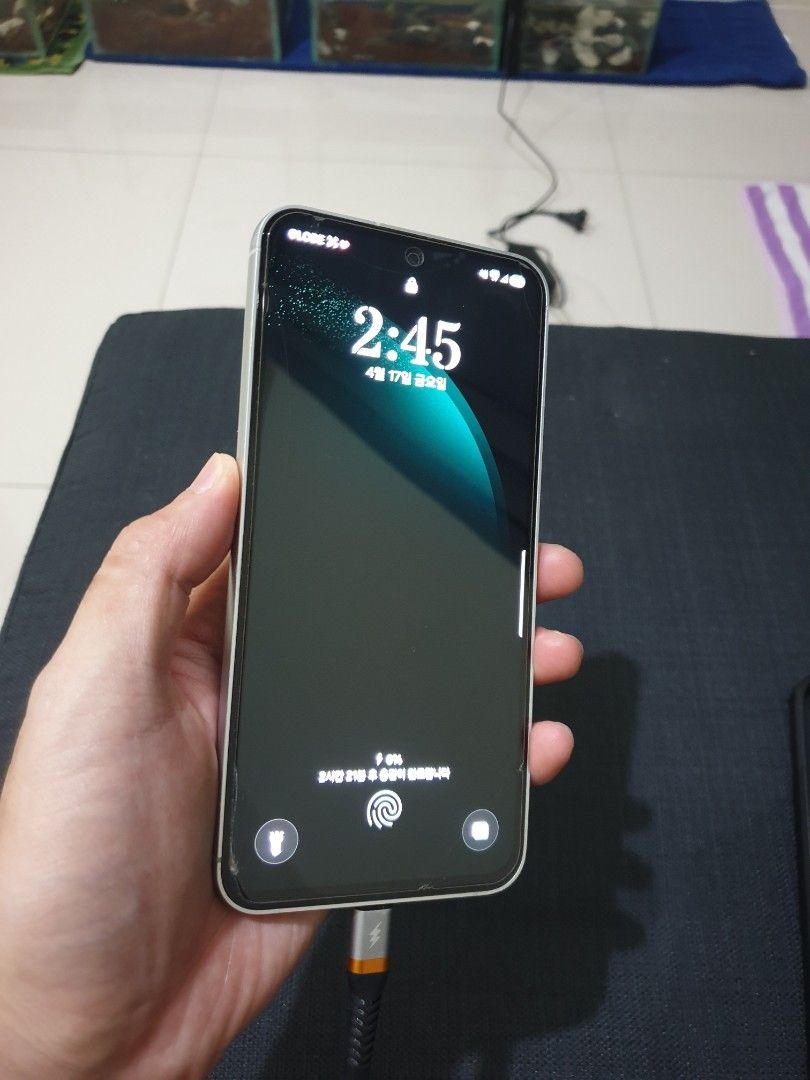 2nd samsung galaxy s 23fe for sales (Category: Samsung) located in Manila. Submitted by served507880091 (Listing ID 1433905090, Image 2). Description: 📱 Samsung Galaxy S23 FE (Korea Purchased 🇰🇷) ✔ 100% original (bought in Korea) ✔ Factory unlocked (all SIM working) ✔ No issue / fully working ✔ Smooth performance (gaming, daily use) 📌 Condition: * Screen is clean (no cracks) * With minimal scratches on frame (see photos) * Overall good workin