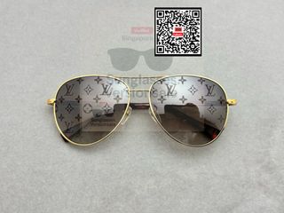 (Category: ) located in . Submitted by sunglasses.versionsale (Listing ID 1433949318, Image 1). Description: .