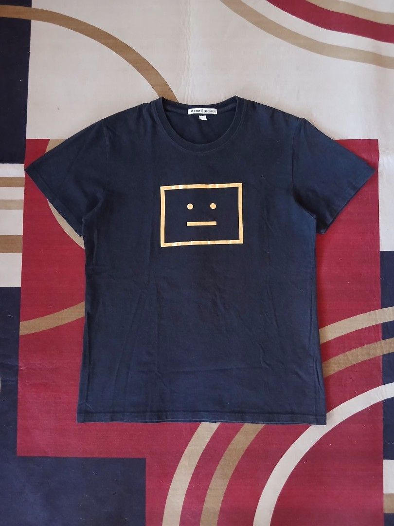 Acne Studio Tee (Category: Tshirts & Polo Shirts ) located in Santa Fe. Submitted by nelkristiane (Listing ID 1433837858, Image 2). Description: Acne Studios Tee Size:(20×27) Condition: Good Issue:None Colorate:9/10 Price:350 Pm for more details.