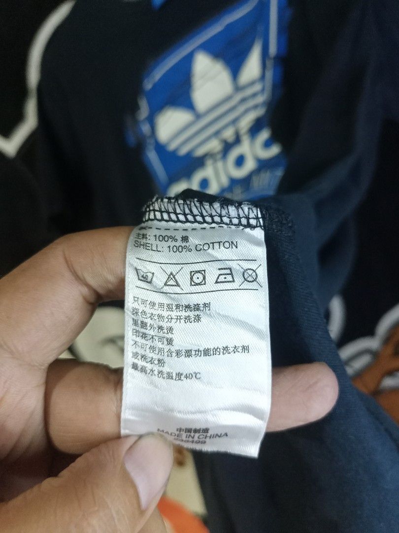 Adidas Big Print T-shirt (Category: Tshirts & Polo Shirts ) located in Castilla. Submitted by stignapamorma (Listing ID 1433898681, Image 3). Description: Branded Tshirt ( Ukay x Thrifted ) Blurred Logo Size - 23x30 Condition - Excellent Color Rate - 9/10 Issue - None Price - 350+SF.