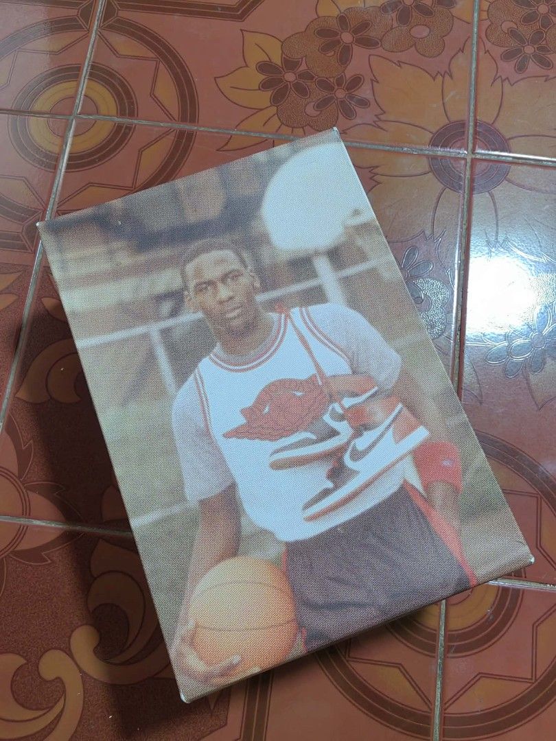 Air Jordan 1 Retro High OG (Category: Sneakers) located in Carmona. Submitted by hapikokoy (Listing ID 1433811517, Image 1). Description: -Solid Item! -Excellent Condition To Good As New! -2 - 3x lang nagamet! -Size : US10.5 *Huwag po mahihiyang tumawad😉❤️.
