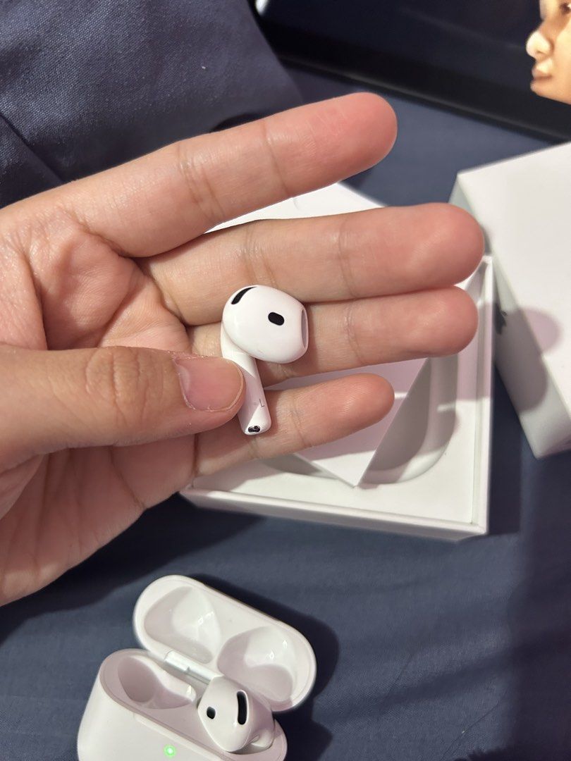 Airpods Gen 4 w/o ANC (Category: Earphones) located in Manila. Submitted by bluetrinid04027 (Listing ID 1433838173, Image 3). Description: Bought last January, still under warranty. No issue, rush selling.