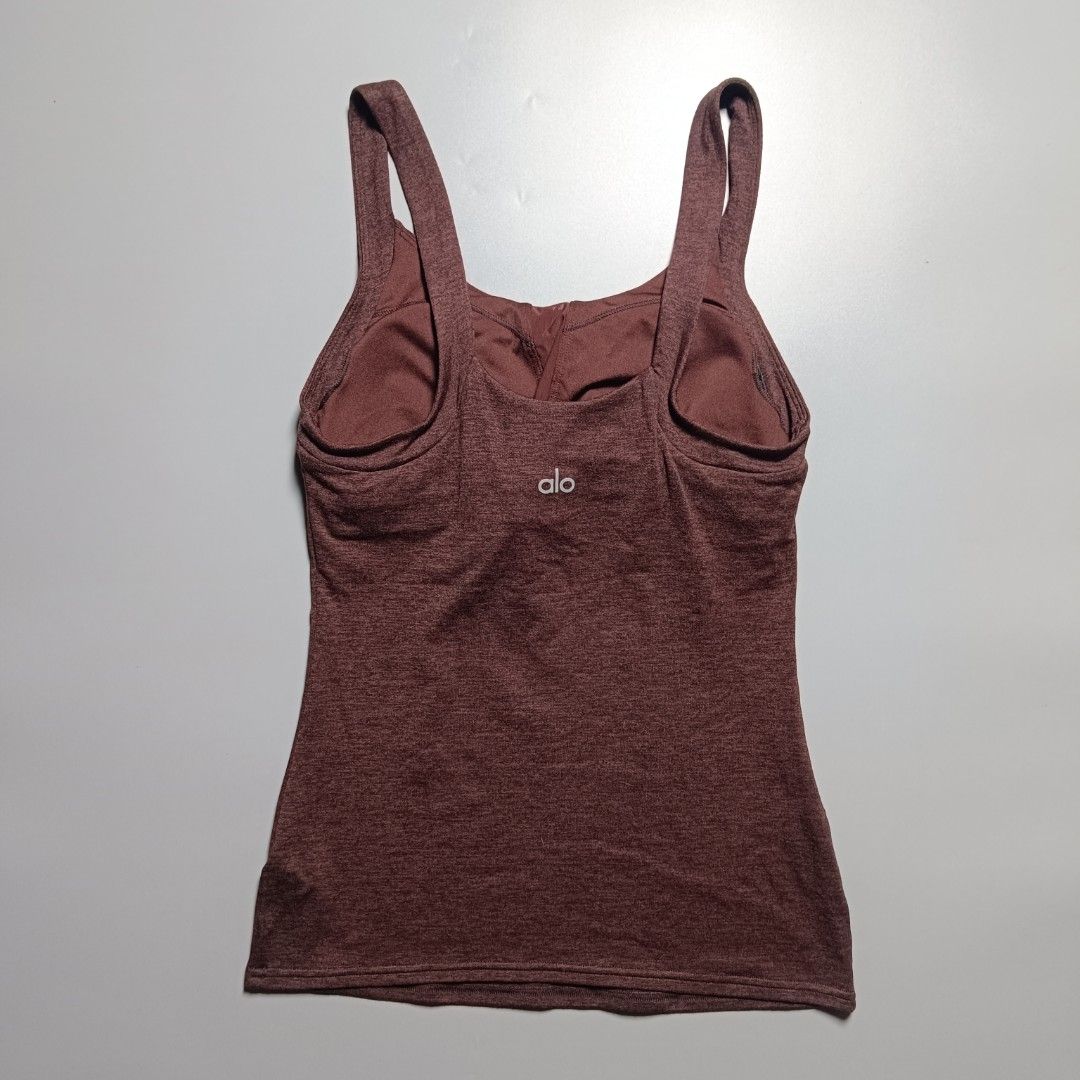 Alo Yoga Women's Heathered Ribbed Top (Category: Activewear) located in Las Pinas. Submitted by jmbl.thrds (Listing ID 1433930610, Image 2). Description: Alo Yoga Women's Heathered Ribbed Top 13.5x22.5 No flaws.