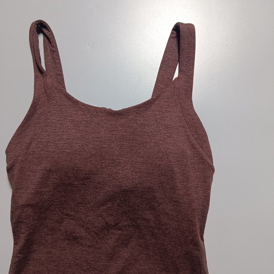 Alo Yoga Women's Heathered Ribbed Top (Category: Activewear) located in Las Pinas. Submitted by jmbl.thrds (Listing ID 1433930610, Image 3). Description: Alo Yoga Women's Heathered Ribbed Top 13.5x22.5 No flaws.