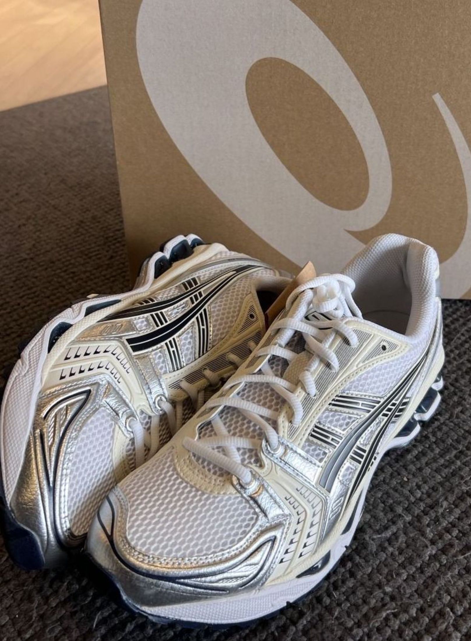 Asics Gel-Kayano 14 Retro Running Shoes (Category: Sneakers) located in Singapore. Submitted by cosmiccatgg (Listing ID 1433974896, Image 3). Description: 【New Stock】Asics Asics Gel-Kayano 14 Retro Running Shoes 🏷 Brand New 📦 Free ship 💰 COD 📸 3-day confirm Don't miss out! Chat me 💬.