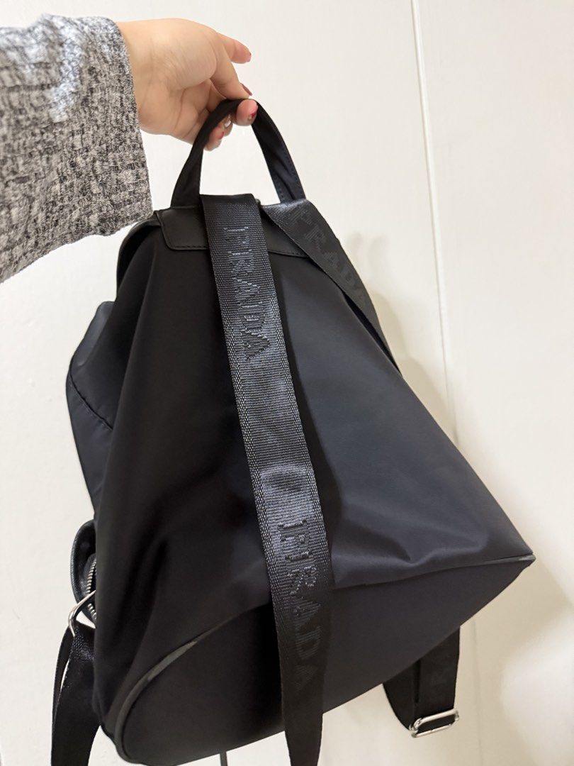 Backpack (Category: Backpacks) located in Singapore. Submitted by poopy_pooppoop (Listing ID 1433810249, Image 4). Description: .