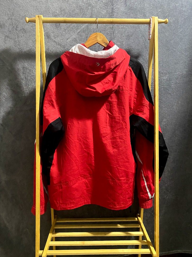 Bellamoda outdoor jacket (Category: Coats, Jackets and Outerwear) located in Manila. Submitted by thriftopia.ph (Listing ID 1433805069, Image 2). Description: dimes : 24 by 28 colorrate : 9/10 condition : 9/10 issue : see last pic.