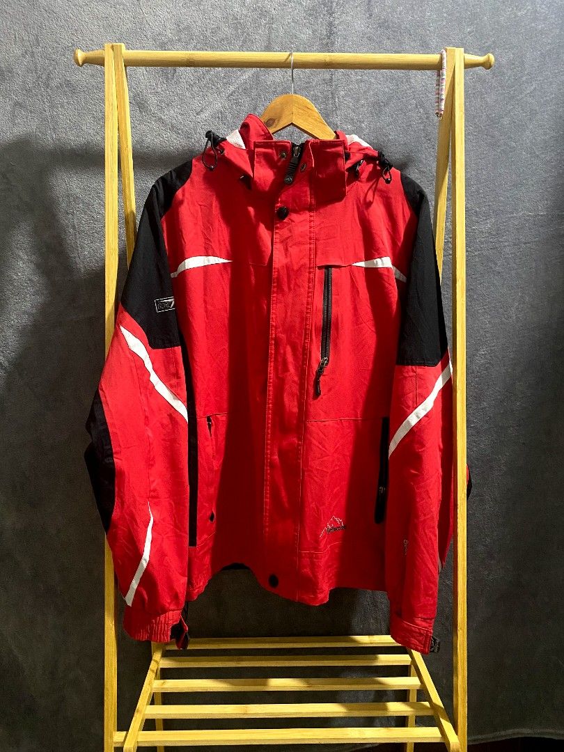 Bellamoda outdoor jacket (Category: Coats, Jackets and Outerwear) located in Manila. Submitted by thriftopia.ph (Listing ID 1433805069, Image 1). Description: dimes : 24 by 28 colorrate : 9/10 condition : 9/10 issue : see last pic.