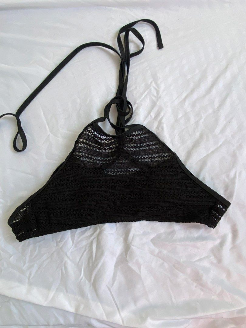Black Crochet Bikini Top (Category: Bikinis & Swimsuits) located in Manila. Submitted by cstdjyc (Listing ID 1433937722, Image 1). Description: - Black crochet bikini top - Triangle shape - Halter straps for adjustable fit - Stylish and comfortable - Ideal for beach or pool.