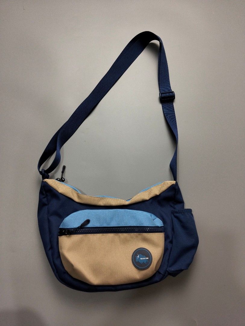 black yak crossbody sling bag (Category: Sling Bags) located in Bulacan. Submitted by recycloth_ (Listing ID 1433863234, Image 1). Description: black yak crossbody sling bag small size in great condition no issue or flaws HMU!.