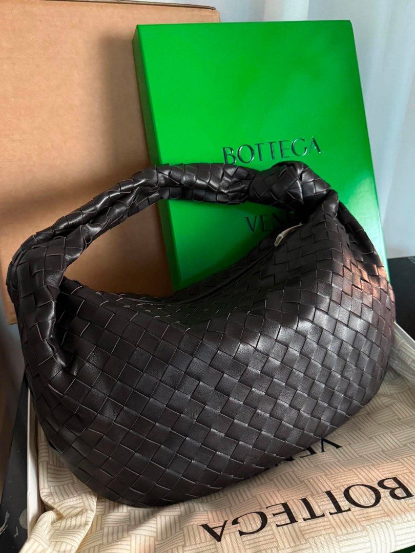 Bottega Jodie 46cm ( LARGE) (Category: Luxury Bags & Wallets) located in Paranaque City. Submitted by kgmgiftedph20 (Listing ID 1414537651, Image 2). Description: .