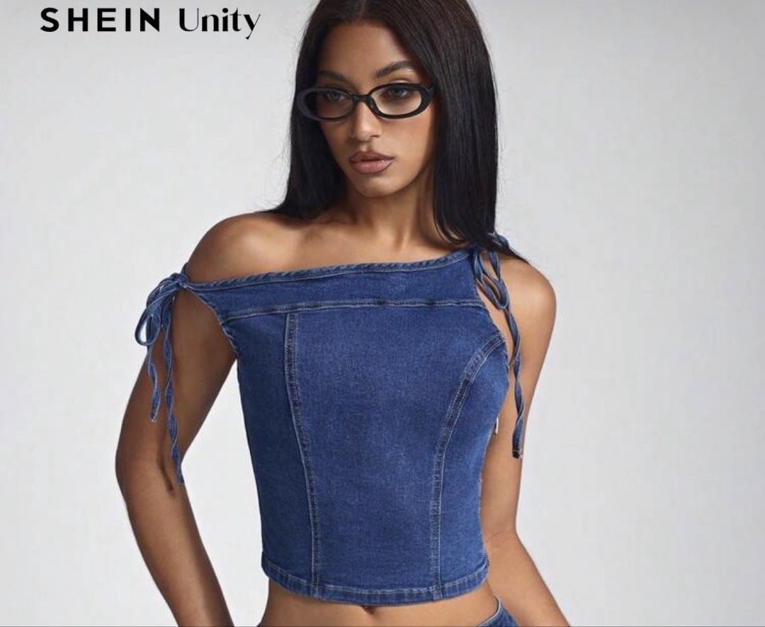 DENIM BLOUSE / DENIM / TIE UP OBLIQUE SHOULDER (Category: Others Tops) located in San Jose del Monte. Submitted by maxpein17 (Listing ID 1433894465, Image 1). Description: .