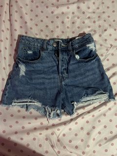 (Category: ) located in . Submitted by chalsea.clu (Listing ID 1433881323, Image 1). Description: .