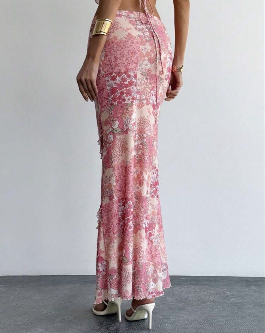 Floral Ruffled Maxi Skirt (Category: Skirts) located in Norzagaray. Submitted by stylesph (Listing ID 1433908325, Image 2). Description: .