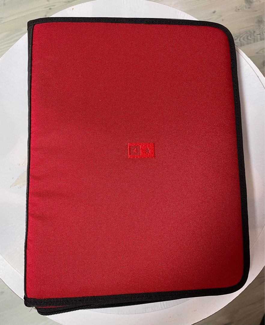 Fourstar Folder （分類：復古收藏品）位於 Hong Kong。 由 peko888 提交（商品編號 1433906194，圖片 1）。簡介： 美孚交收。