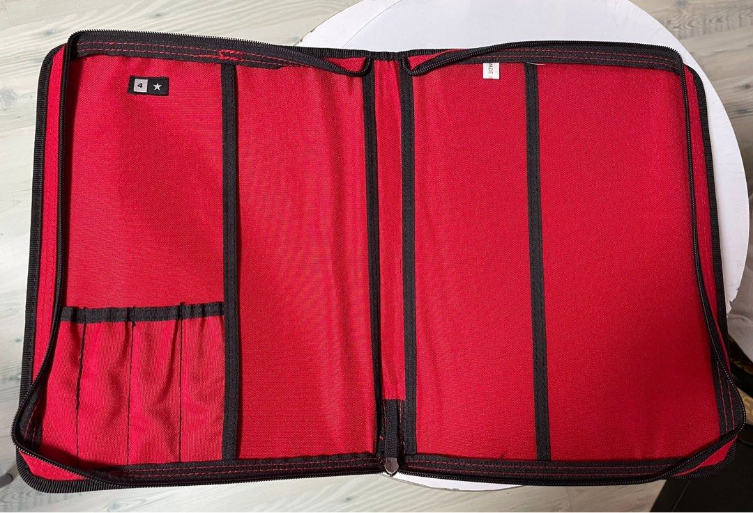 Fourstar Folder （分類：復古收藏品）位於 Hong Kong。 由 peko888 提交（商品編號 1433906194，圖片 3）。簡介： 美孚交收。