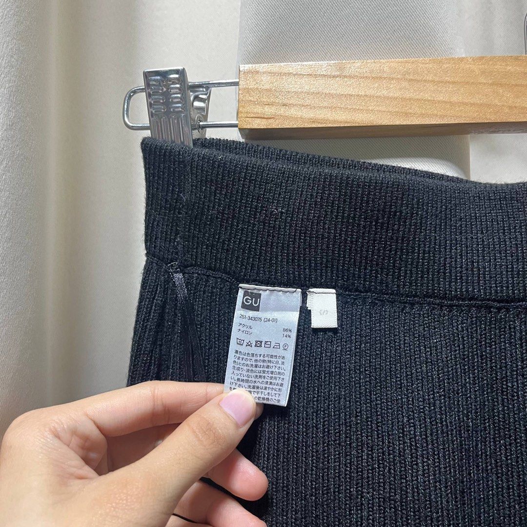 GU Black Knitted Long Skirt (Category: Skirts) located in Bulacan. Submitted by ishrm (Listing ID 1433786267, Image 3). Description: S-M No Issue Waist- 12in Length- 30.5in Width- 16.5in MOD: J&T only MOP: GCash (Payment first).