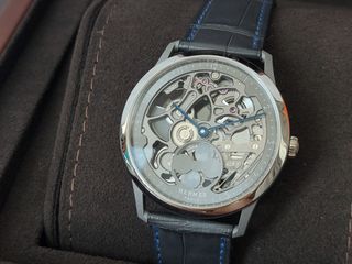 （分類：）位於 。 由 time2watch 提交（商品編號 1433886516，圖片 1）。簡介： 。