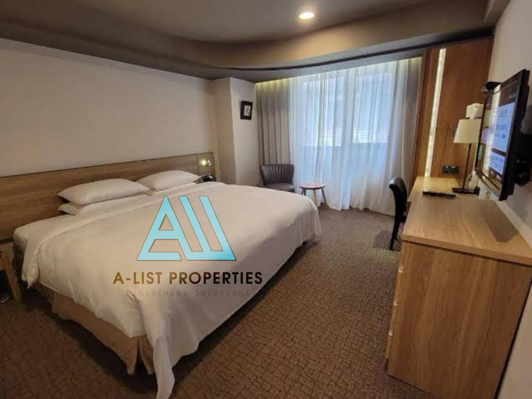 Hotels for Sale - Manila (Category: Commercial) located in Makati City. Submitted by alistproperties (Listing ID 1433974644, Image 1). Description: Hotels for Sale - Manila Old Hotel for Renovation Roxas Blvd Malate Manila Lot Area: 4,553 sqm 6 Storeys, 96 rooms Prime tourist location Price: Php 4.5 Billion negotiable 4 Star Hotels for sale Roxas Blvd Pasay Manila Lot Area: 4,596 sqm 19 storey bldg, fully furnished 308 spacious bedrooms with bath