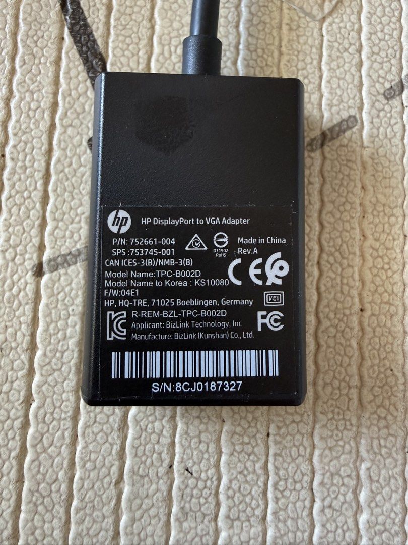 HP DisplayPort to VGA Adapter TPC-B002D441450142819962881