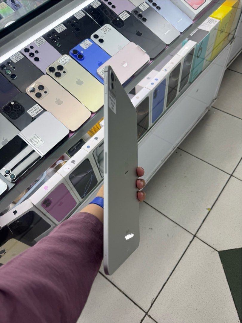 Ipad Pro M4 512gb 11inch Wifi No issue (Category: iPad) located in San Juan City. Submitted by keannagadgetph (Listing ID 1433901469, Image 3). Description: Available Units for today's POST! Ipad Pro M4 11' / 512gb / NTC Variant / Wifi - any colors available (price may vary) - good condition - 100% Makinis - Good battery - NTC Variant - No Repair ~ Accepting SWAP / TRADE IN / INSTALLMENT / BINTA UNIT ~ CASH ON DELIVERY METRO MANILA / LBC PAYMENT 